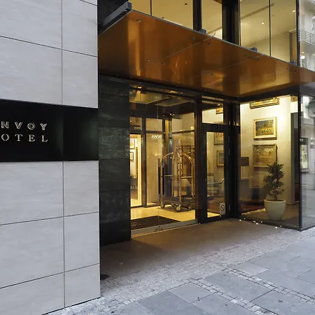 Envoy Hotel 4*