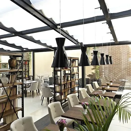 Hotel Envoy 4*
