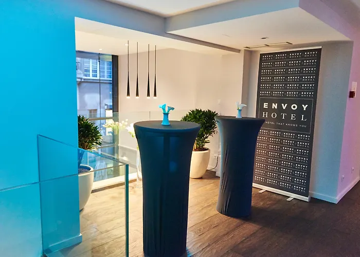 Envoy Hotel