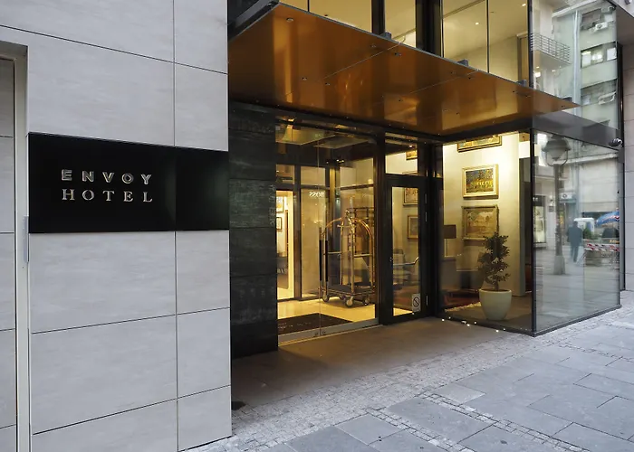 Envoy Hotel 4*
